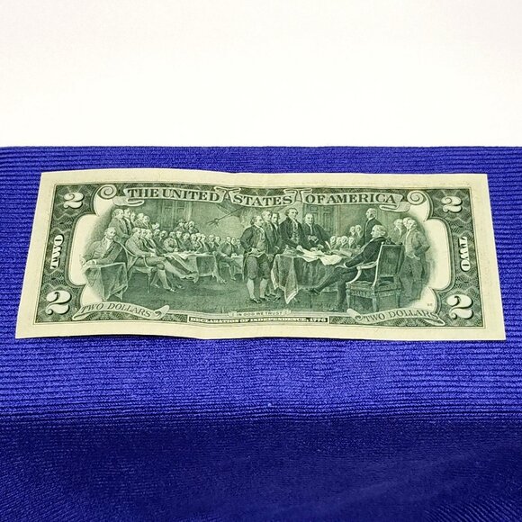1976 Bicentennial Two Dollar Bill Commemorative Currency Crisp Condition RARE - Picture 2 of 8